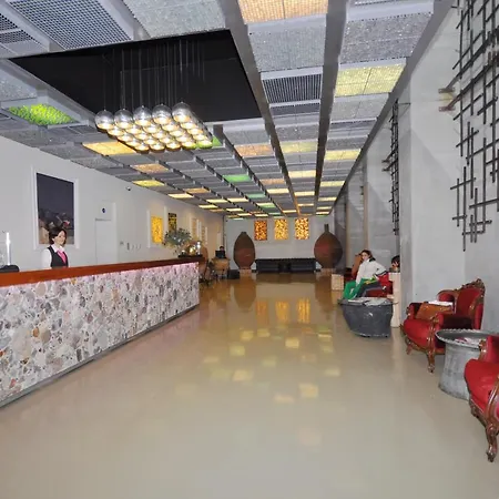 Han Hotel Otel 2*
